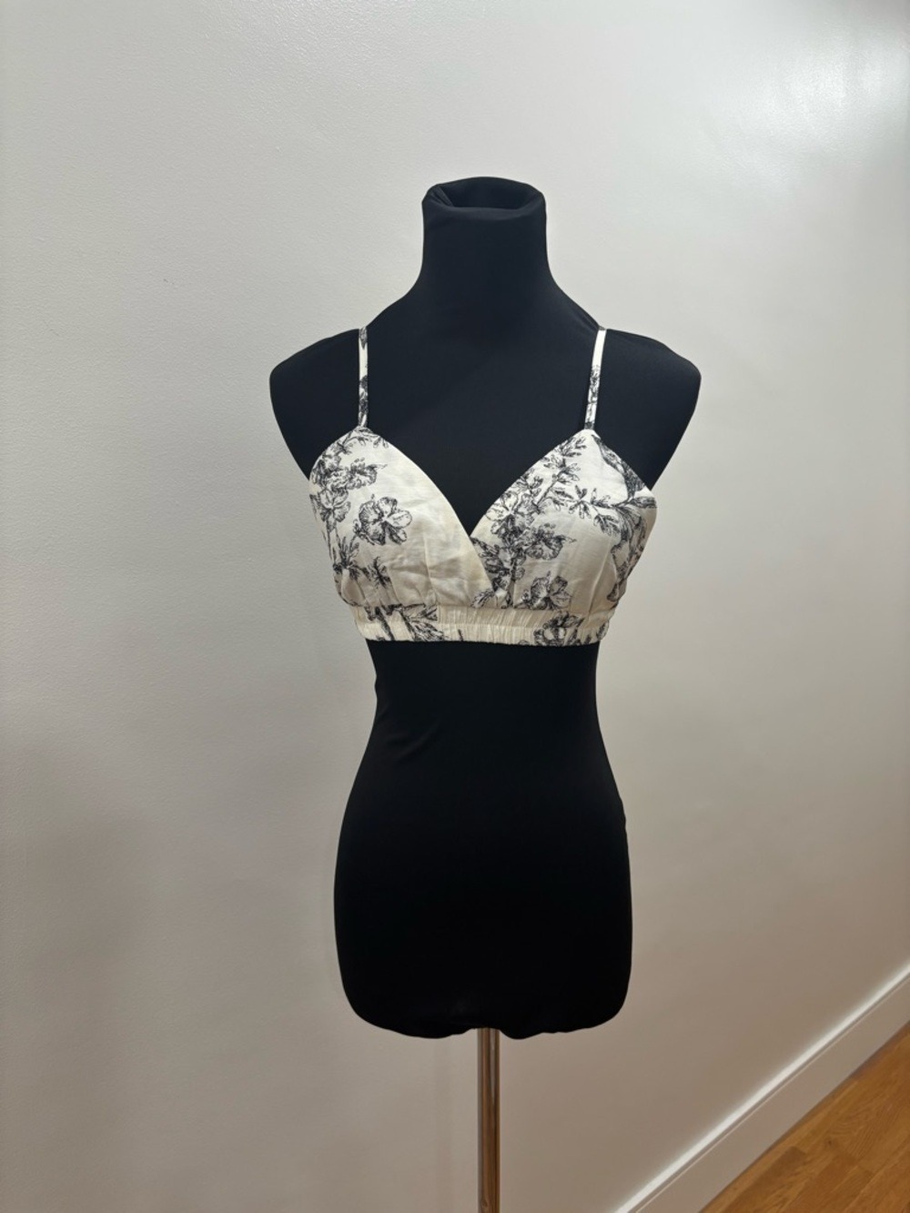 642. Commense Black & Cream Floral Bralette Tank Top